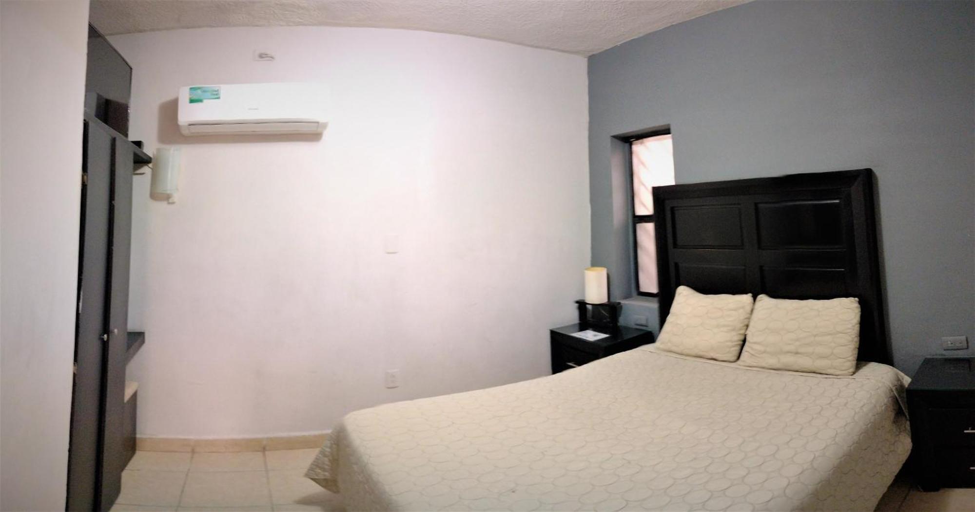 Laguna Inn Torreón エクステリア 写真
