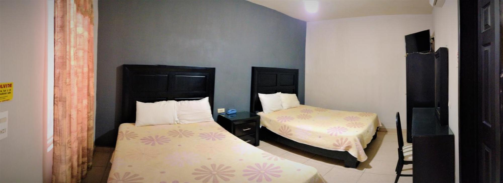 Laguna Inn Torreón エクステリア 写真