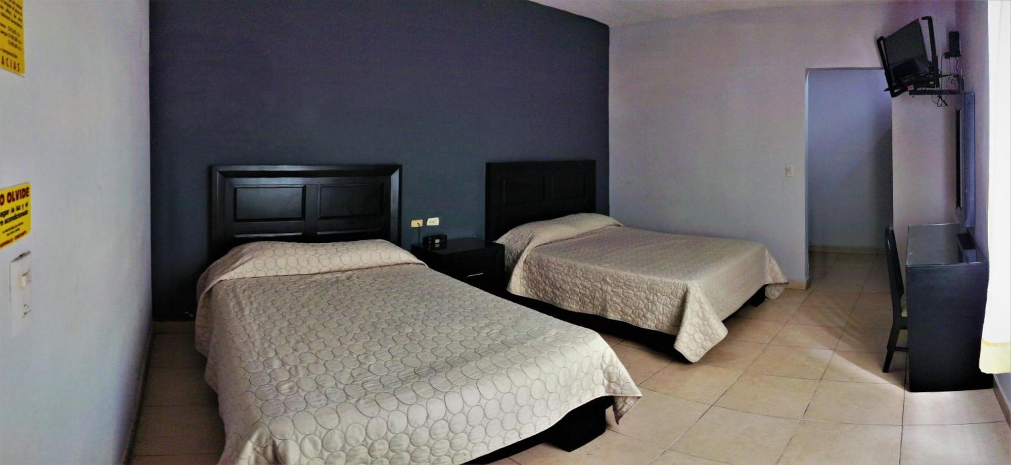 Laguna Inn Torreón エクステリア 写真